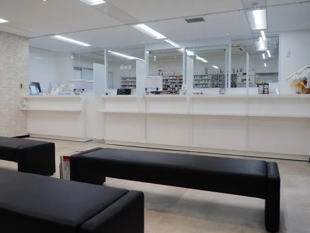 横浜西口薬局　KS店のアルバイト・バイト求人情報