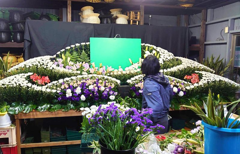 平井生花店　本店のアルバイト・バイト求人情報-03