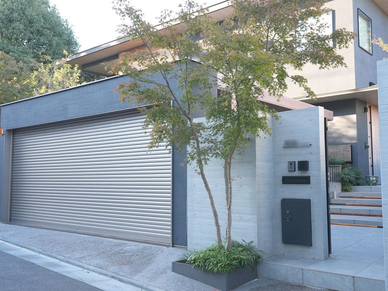 株式会社LiPLUSホールディングスの求人・転職情報