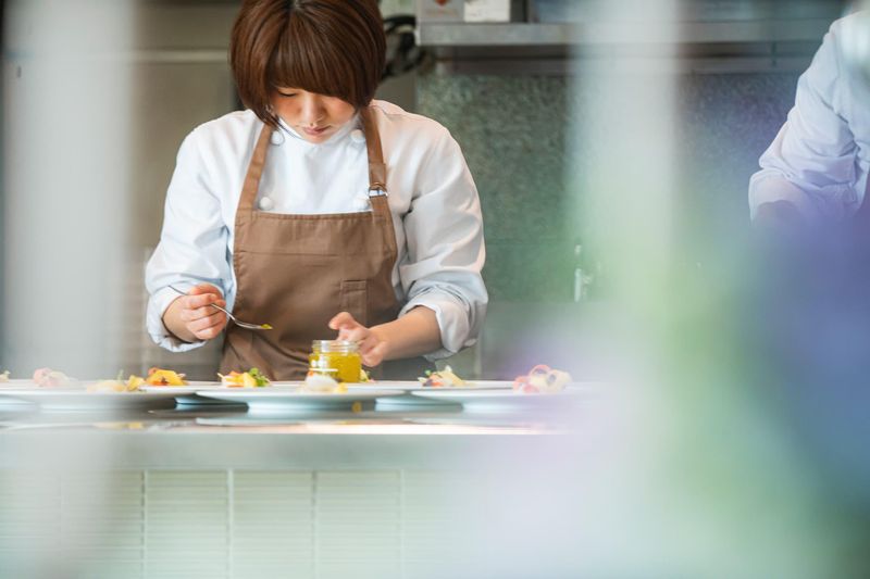 The Opera(オペラ)のアルバイト・バイト求人情報-06