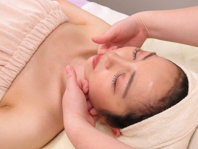 SALON de MOMIKARU呉服町店のアルバイト・バイト求人情報-05