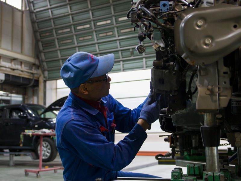 足立自動車鈑金株式会社の求人・転職情報