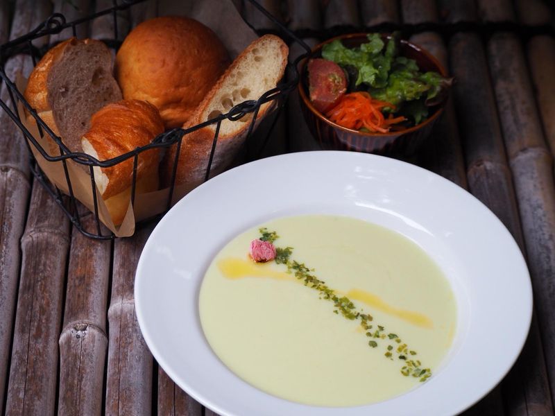 パンとエスプレッソと京との求人・転職情報-02