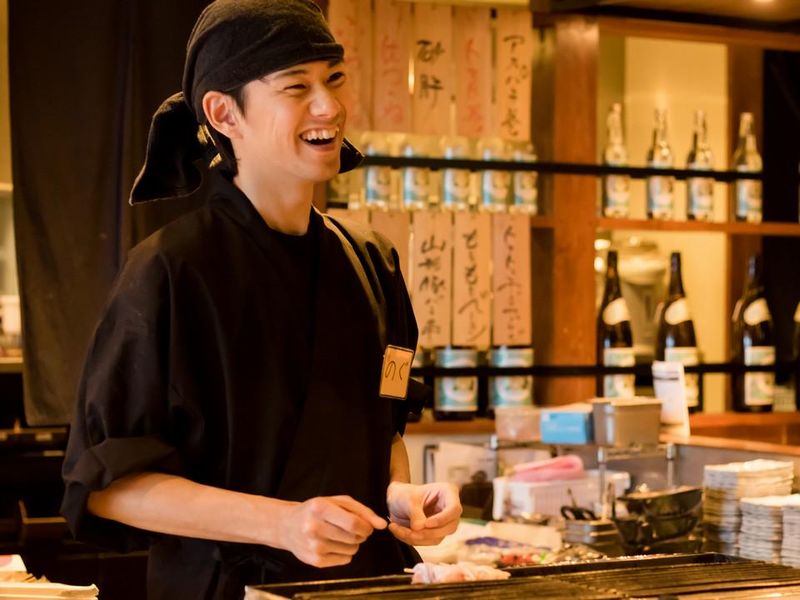 やきとり家すみれ新宿大ガード店のアルバイト・バイト求人情報-04