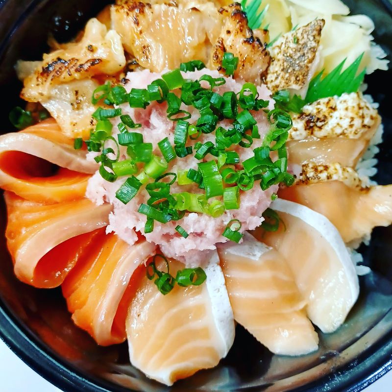 魚丼 五反野駅前店のアルバイト・バイト求人情報-02