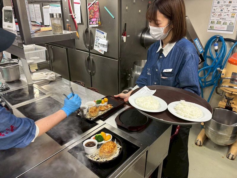 ぎゅう丸　ゆめタウン博多店のアルバイト・バイト求人情報-05
