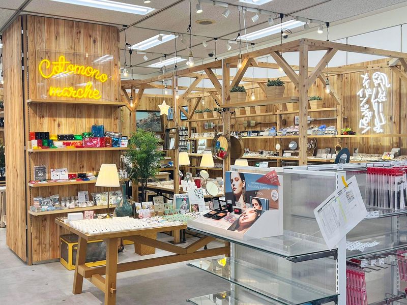 コトモノマルシェ 新宿ハンズ店(株式会社storyteller)のアルバイト・バイト求人情報-05