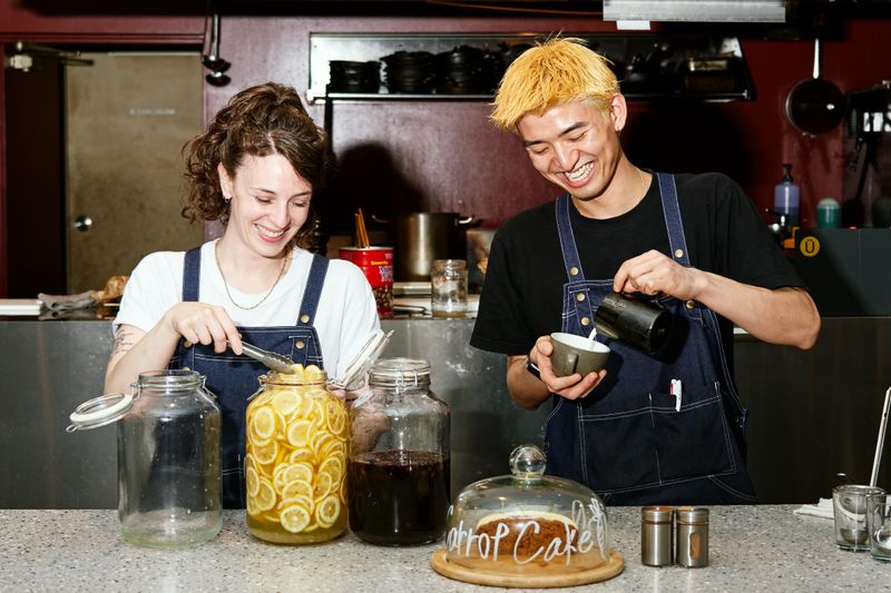 WPÜ CAFE & BEER DINERのアルバイト・バイト求人情報-02