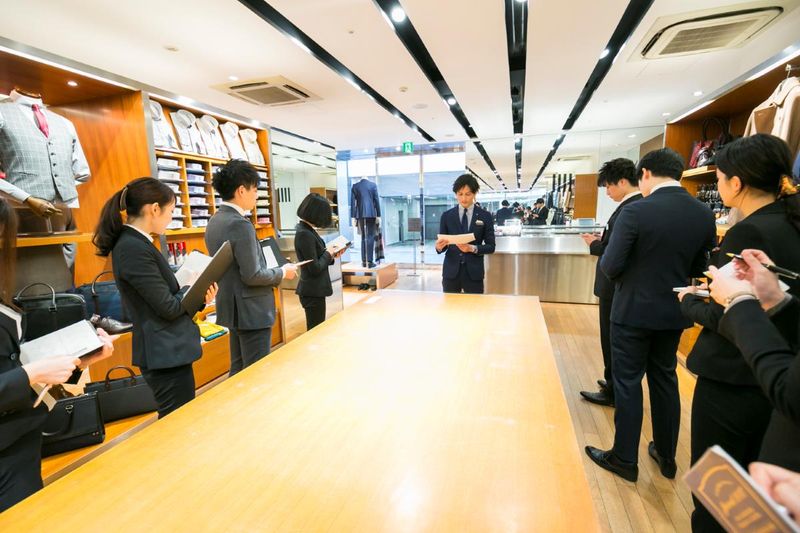 SUIT SELECT(スーツセレクト)上大岡京急百貨店[473]の求人4
