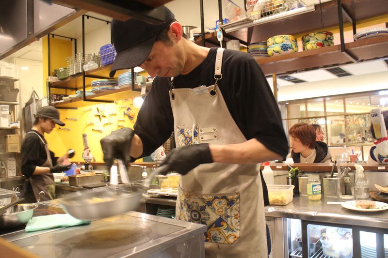 ダニエルズ ポルタ店のアルバイト・バイト求人情報-02