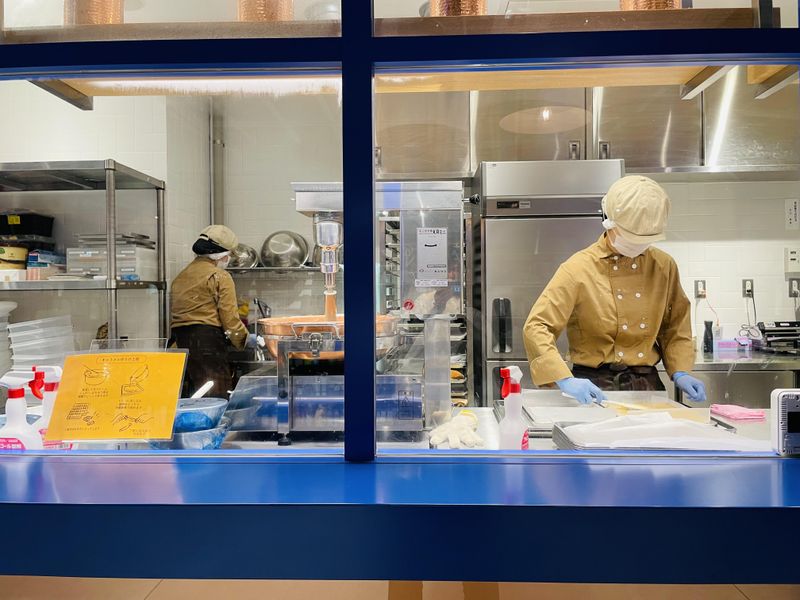 横浜ハンマーヘッド店のアルバイト・バイト求人情報-03