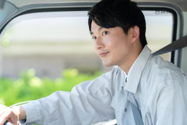 有限会社多摩システム輸送