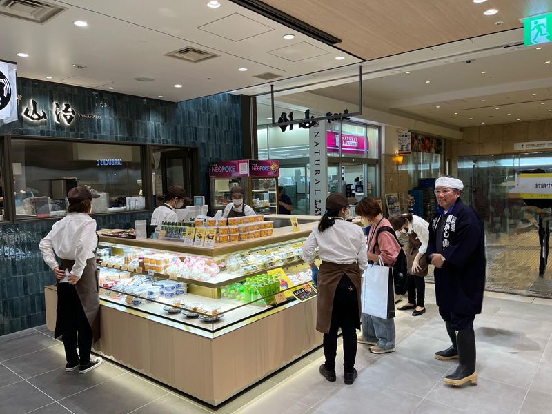 <丸ビル>マルチカ店舗のアルバイト・バイト求人情報-02