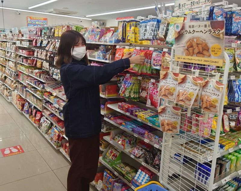 ファミリーマート札幌北1条東11丁目店のアルバイト・バイト求人情報-05
