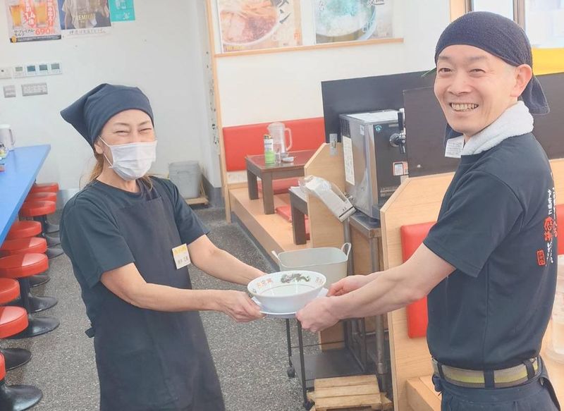 来来亭 四日市店のアルバイト・バイト求人情報-01