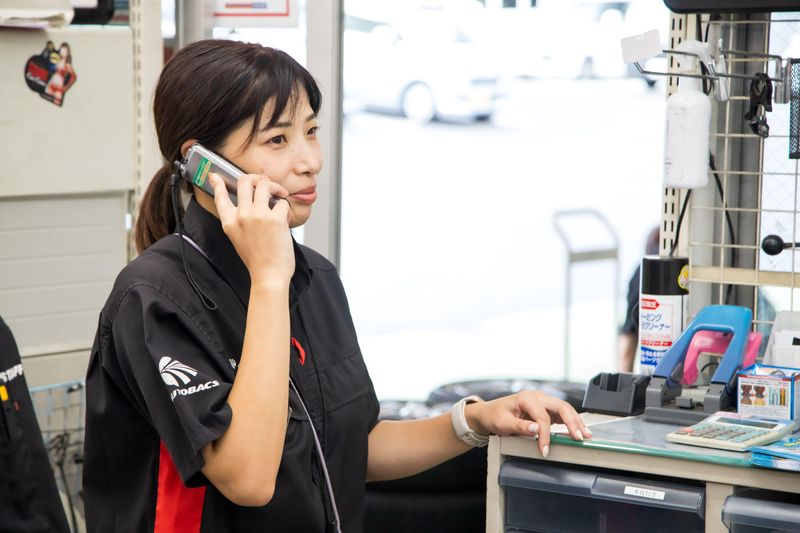 オートバックス　伊万里店のアルバイト・バイト求人情報-04