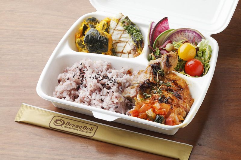 DexeeDeli 北新宿店のアルバイト・バイト求人情報-02