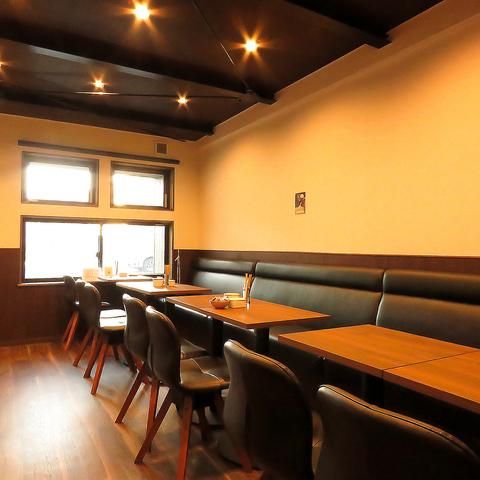 ハチCAFEのアルバイト・バイト求人情報-01