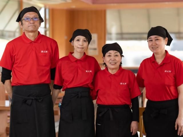 ラーメン店のホールスタッフ