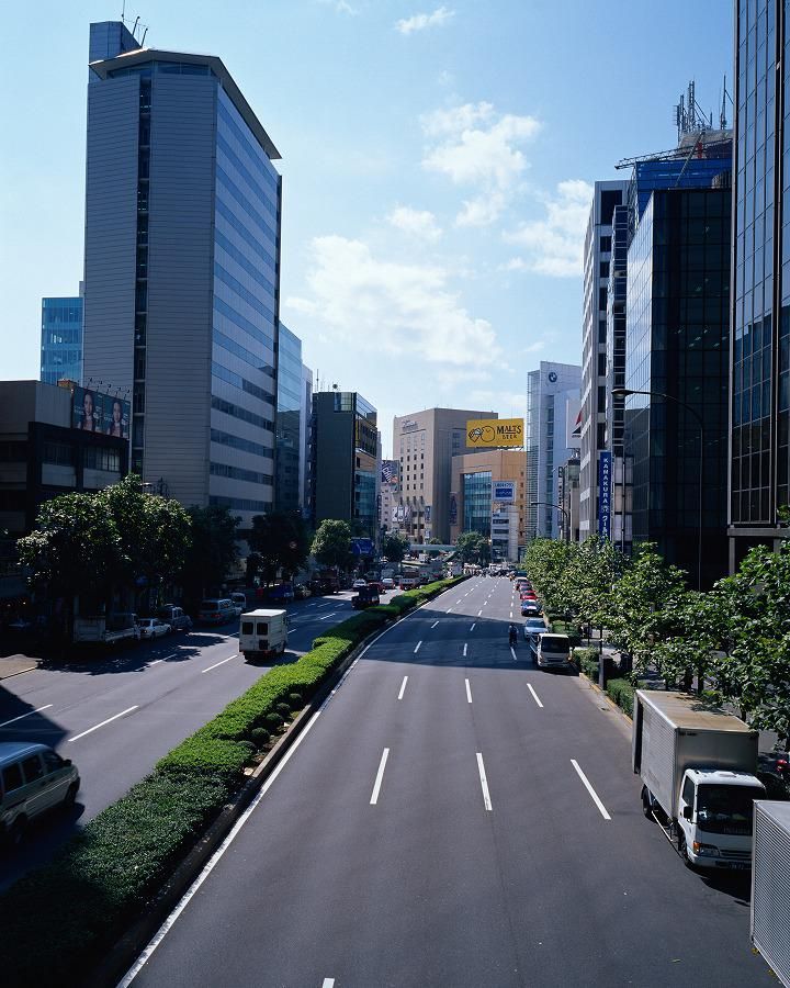 株式会社YOLO