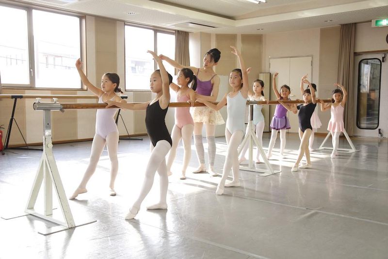 バレエ・ダンススタジオレーヴのアルバイト・バイト求人情報-02