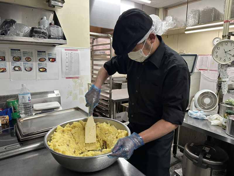 馳走菜(業務スーパー 　出来島駅前店)