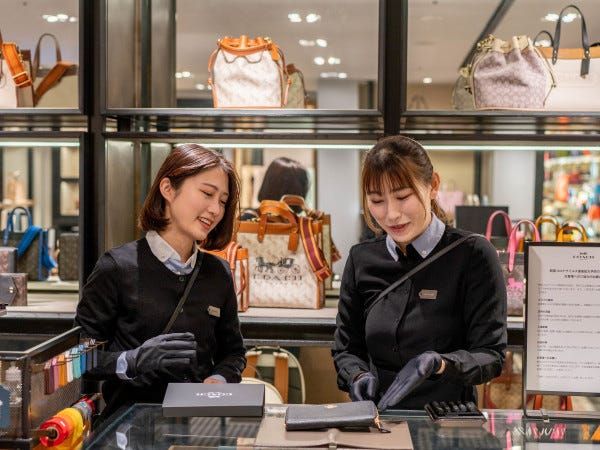 店舗運営スタッフ