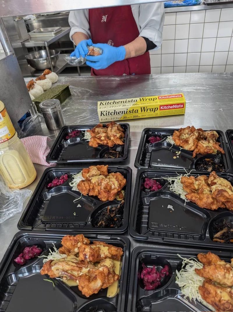 浪速天空レストラン(株式会社ぼんじりフーズ)のアルバイト・バイト求人情報-03