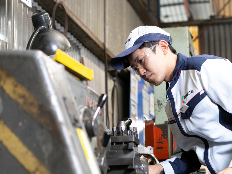 株式会社ロジコム