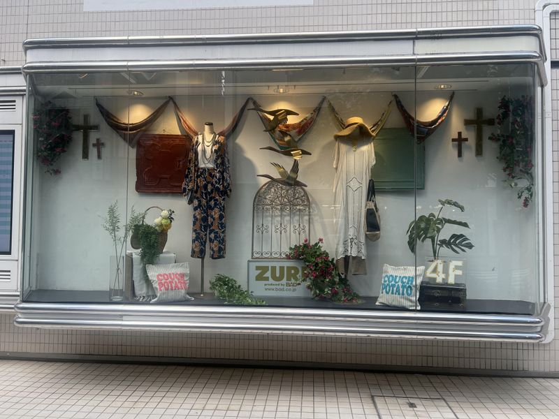 ZURI　吉祥寺店のアルバイト・バイト求人情報-04