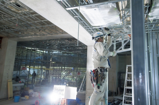 栄藤電気(株)のアルバイト・バイト求人情報-03