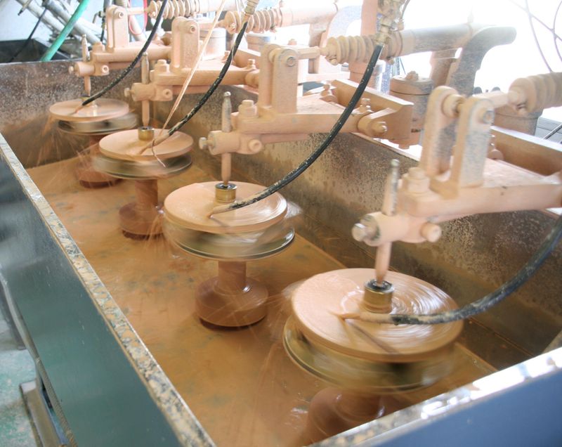 昭島レンズ株式会社の求人・転職情報