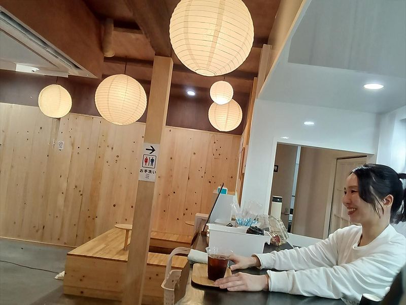 足湯カフェ　湯布院店のアルバイト・バイト求人情報-02