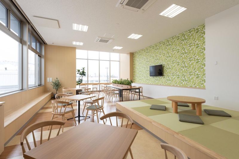 富山ダイハツ販売株式会社　魚津店のアルバイト・バイト求人情報-04