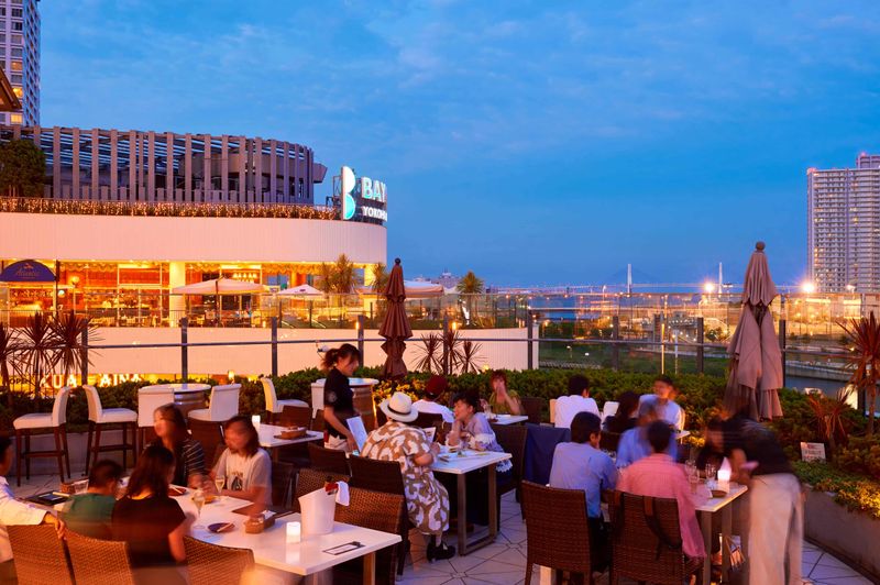 キンカウーカ グリル&オイスターバー 横浜ベイクォーター店のアルバイト・バイト求人情報-21