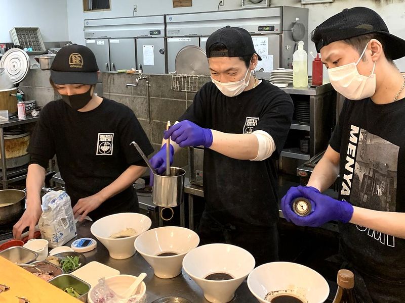 麺や鐙(あぶみ)　茅ヶ崎本店のアルバイト・バイト求人情報-03