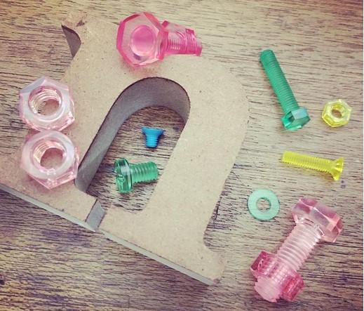 富田螺子株式会社