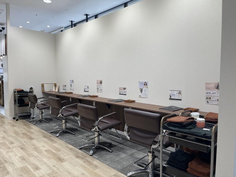 ヘアカラー専門店 CASA COLOR MEGAドンキ・ホーテUNY武豊のアルバイト・バイト求人情報-05