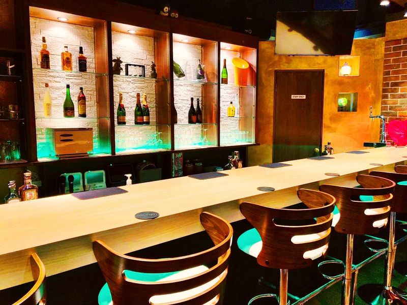 Bar CLOVERのアルバイト・バイト求人情報-03