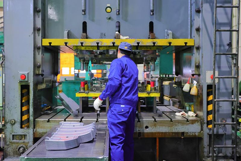 進栄工業株式会社の求人・転職情報