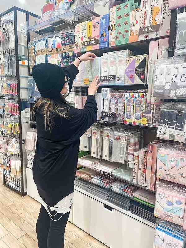 株式会社パレモ illusie300 イルーシーサンマルマル イオンモール かほく 店のアルバイト・バイト求人情報-02