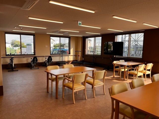 株式会社ワールドプラス　アルヴェアーレ伊勢崎のアルバイト・バイト求人情報-02
