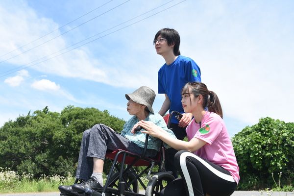 デイサービスあおきさん家　香流/株式会社グロリアスのアルバイト・バイト求人情報-01