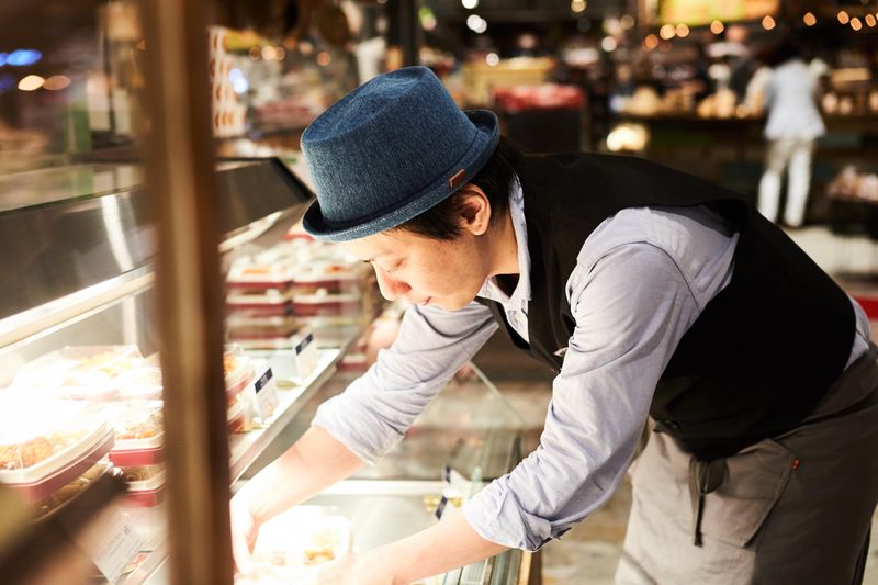 メルカ リストランティーノ ルクア大阪店のアルバイト・バイト求人情報-05