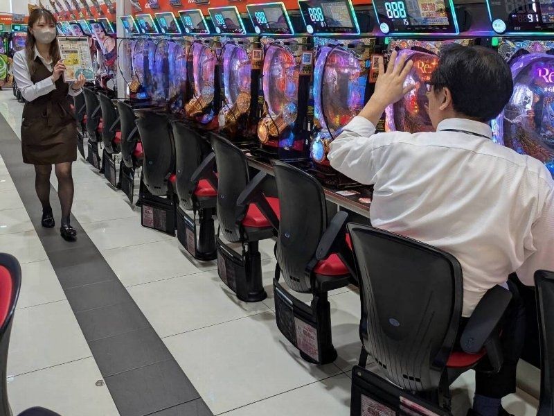 ルミエール カフェ 茨木彩都店のアルバイト・バイト求人情報-02