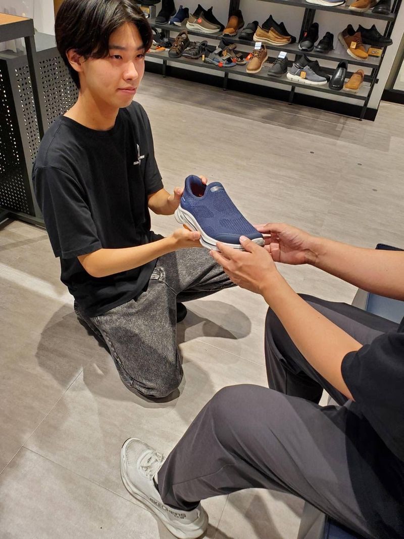 SKECHERS イオンモール須坂店のアルバイト・バイト求人情報-02