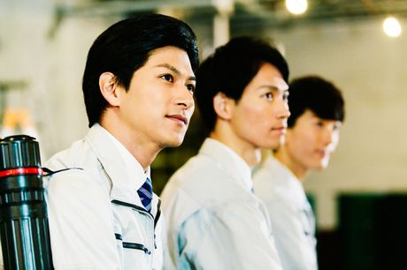 株式会社ジェイウェイブ