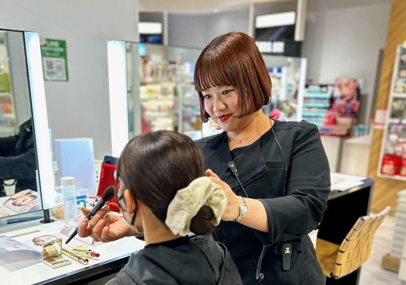 @cosmeイオンモール高崎店のアルバイト・バイト求人情報-03