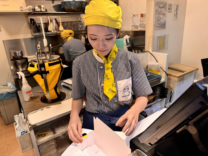 ビアードパパ東浦店のアルバイト・バイト求人情報-02