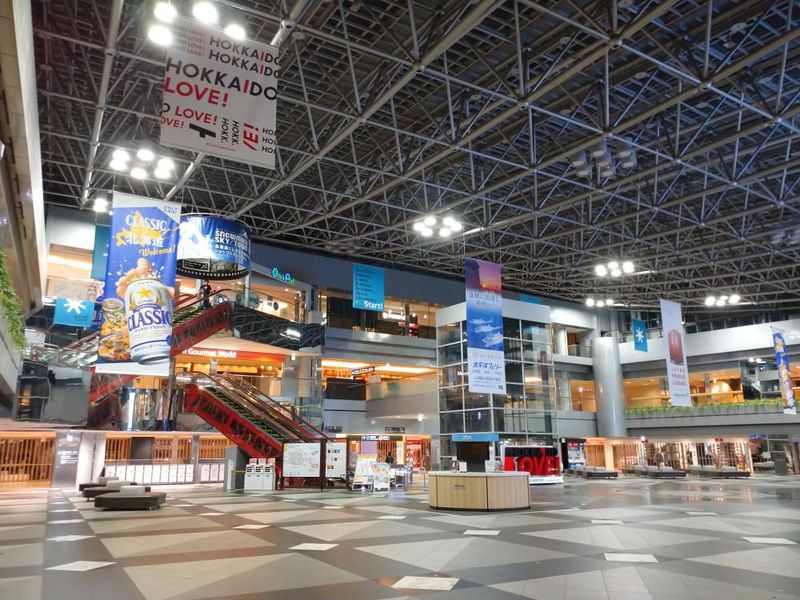 (株)近鉄HRパートナーズ/新千歳空港内温泉施設のアルバイト・バイト求人情報-02